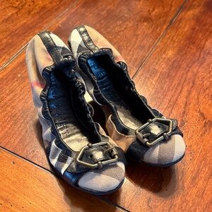 Burberry Black and Tan Checkered Flats